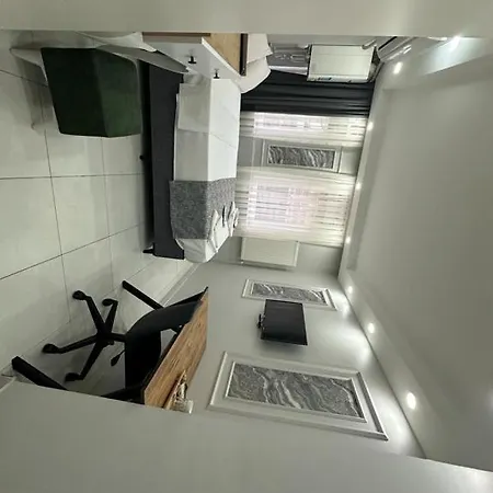 Joe Black 2* Стамбул