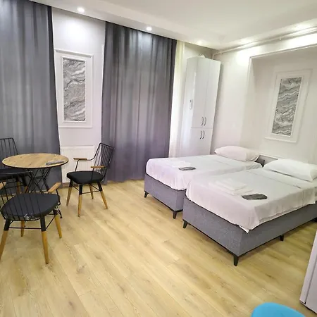 Joe Black 2* Isztambul