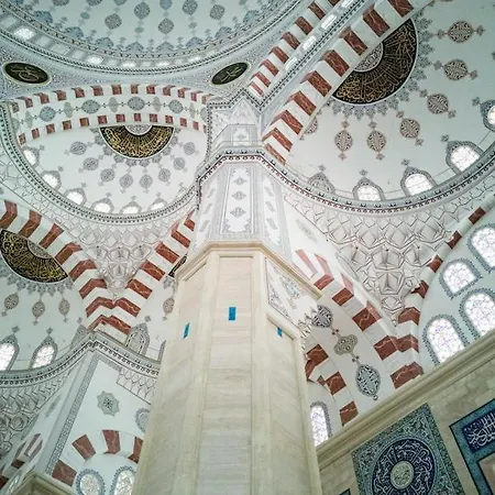 Joe Black 2* Istanbul