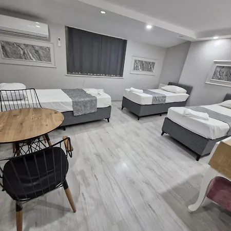 Joe Black 2* 伊斯坦布尔