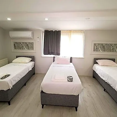 Hotel Joe Black 2*