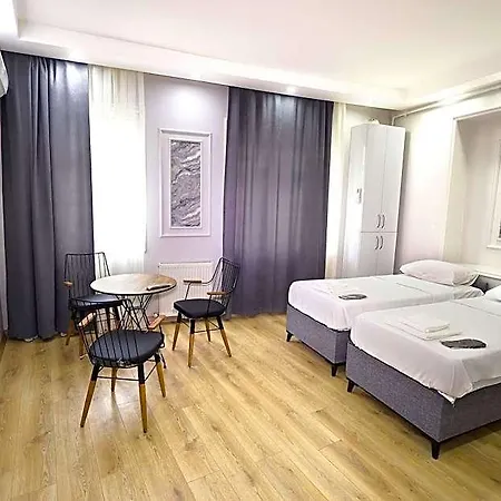 Joe Black Hotel